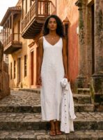 Conjunto de vestido y camisa blancos