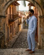 Conjunto de camisa y pantalón a rayas azules