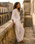 Conjunto de camisa blanca y pantalón